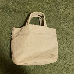 Lululemon bag